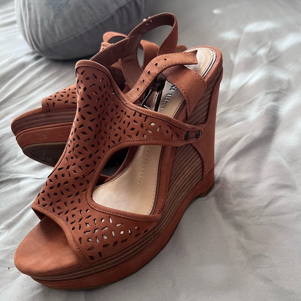 Giani Bini wedges size 8
